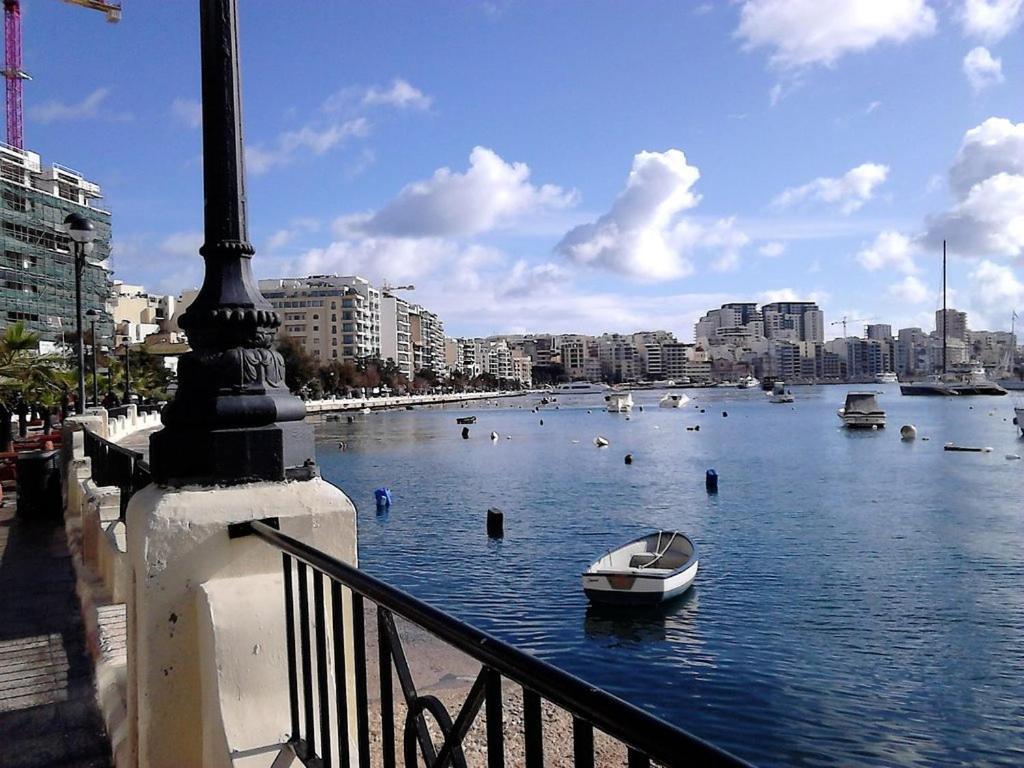 Gzira Central Modern Apartment מראה חיצוני תמונה